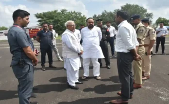 governor-patel-on-dhana-air-strip
