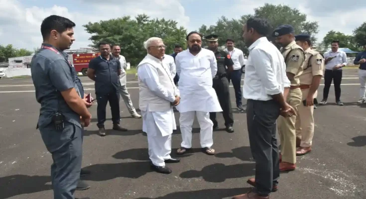 governor-patel-on-dhana-air-strip
